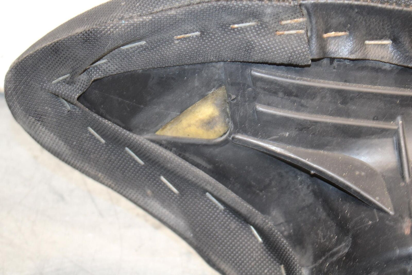 04-09 SUZUKI GS 500 FH GS500F FRONT REAR SEAT SADDLE BB97