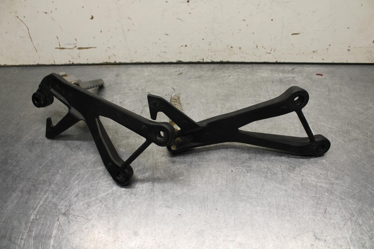 23-24 KAWASAKI NINJA ZX4R FRONT FOOT RESTS PEGS STEPS SET PAIR BB638