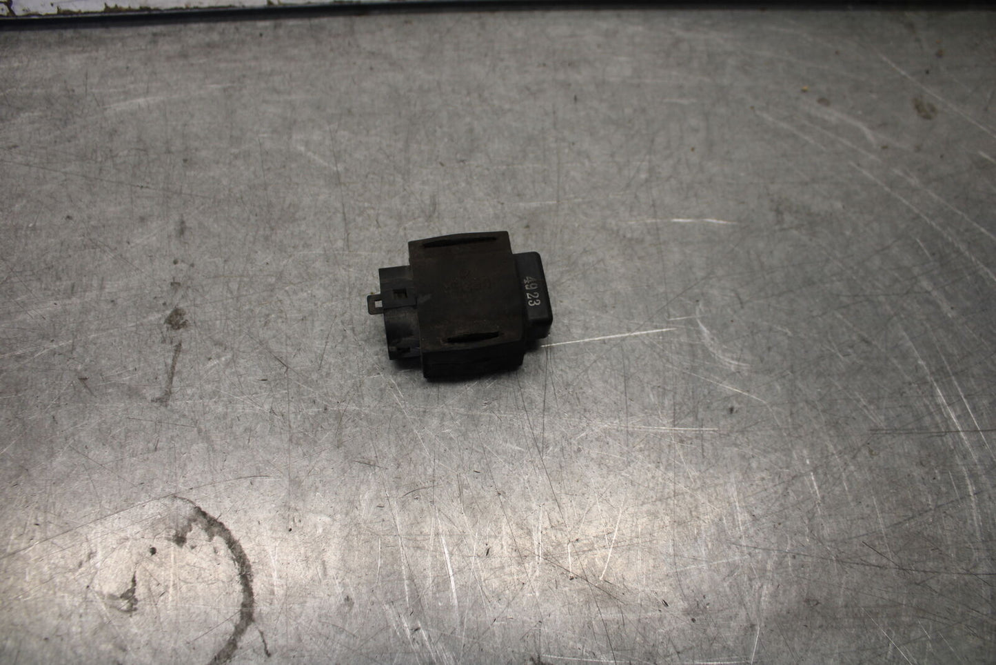 04 SUZUKI GSXR600 TIP OVER BANK ANGLE CRASH SENSOR SWITCH 33960-06G00 BB676