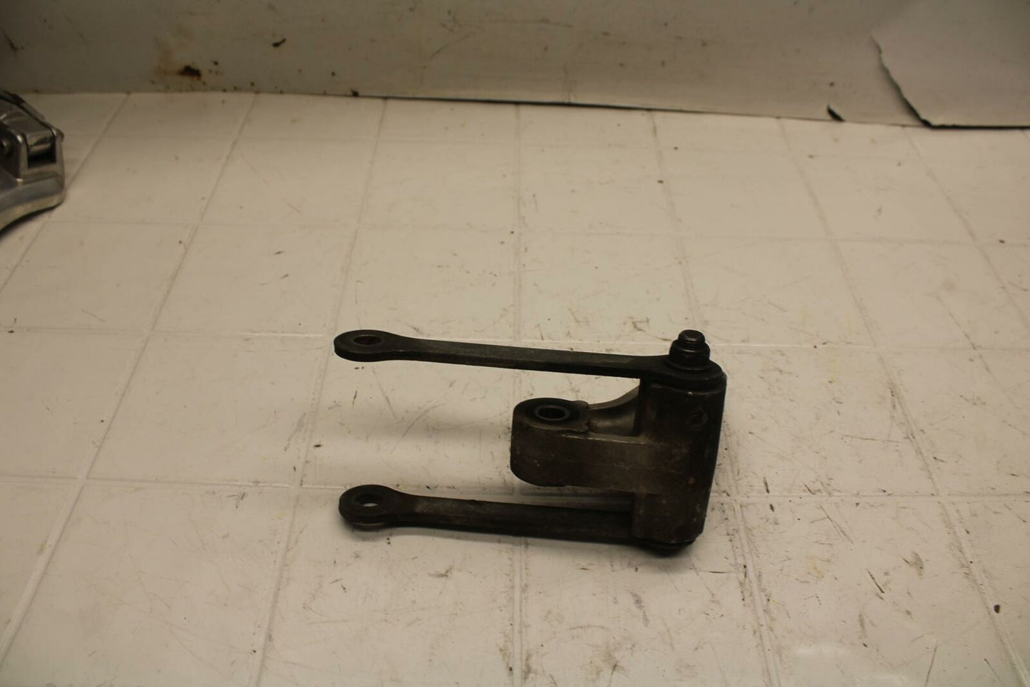 01-05 YAMAHA FZS1000 REAR DOGBONE SHOCK LINKAGE LINK BB10
