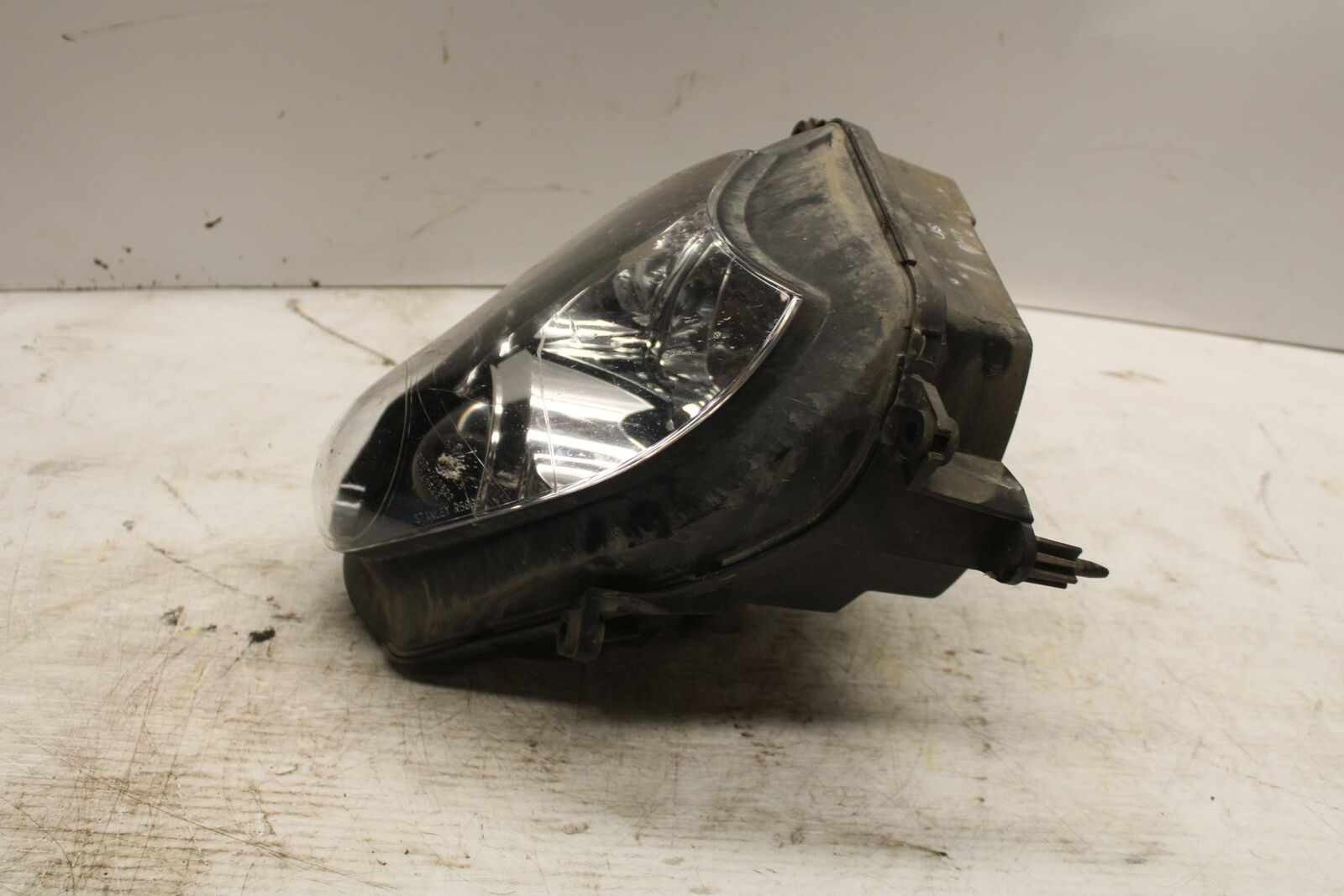 00-07 SUZUKI HAYABUSA FRONT HEADLIGHT HEAD LIGHT LAMP 35100-24F01-999 BB281
