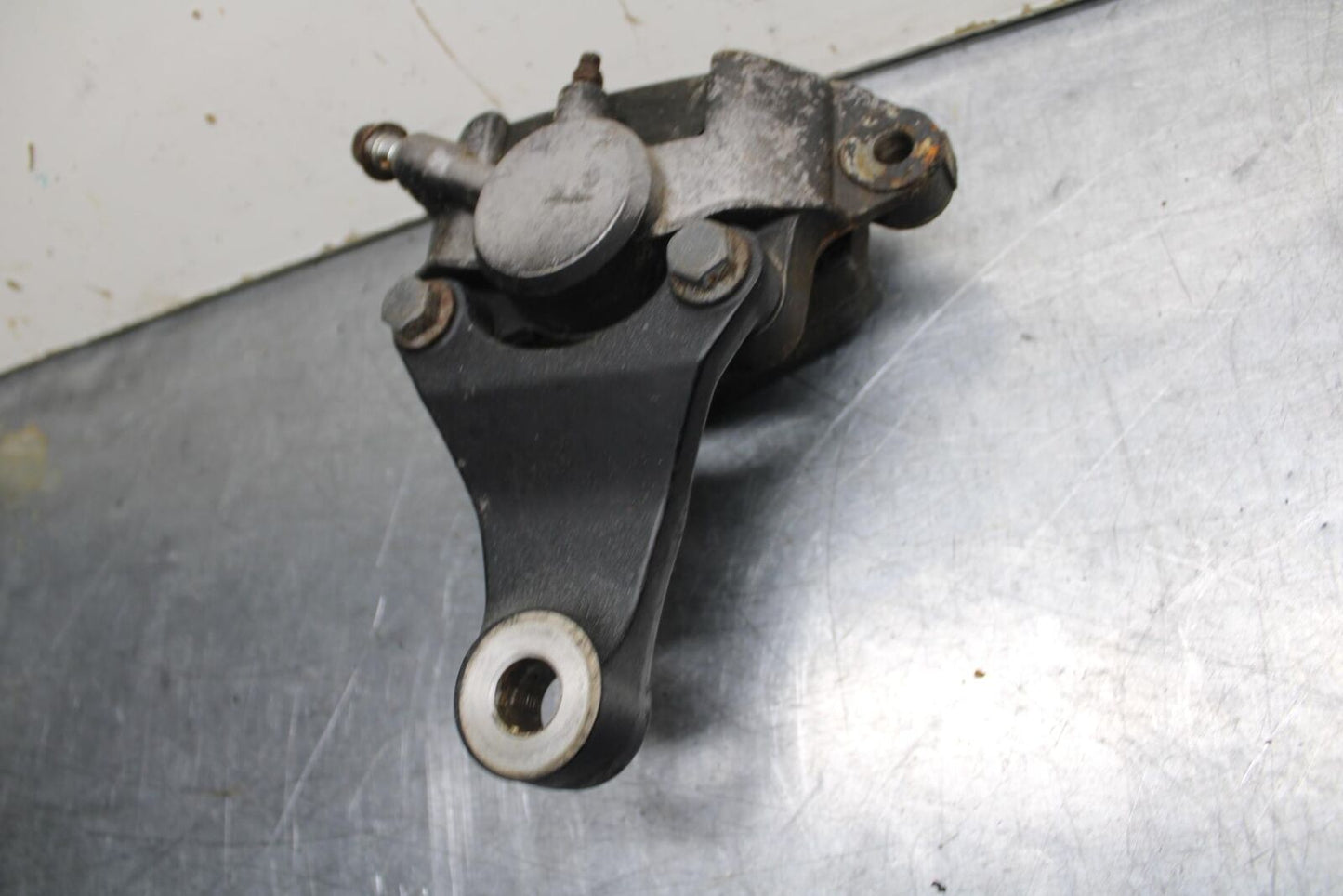 80-81 SUZUKI GS1000G REAR BACK BRAKE CALIPER W MOUNT BRACKET BB91