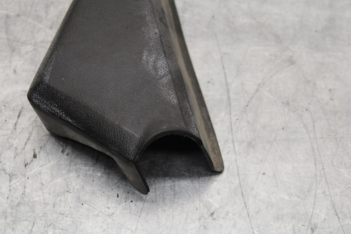 1997 Suzuki Bandit 1200 GSF1200S RIGHT FRAME SIDE COVER COWL PANEL TRIM BB559
