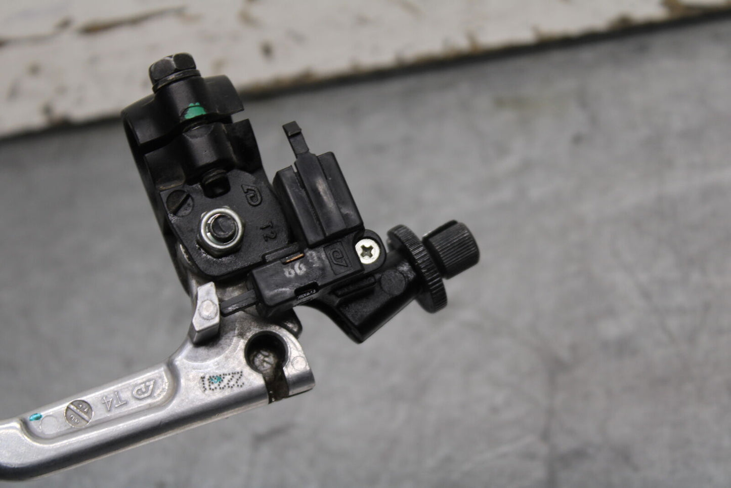 19-24 YAMAHA R3 CLUTCH PERCH MOUNT WITH LEVER BB736
