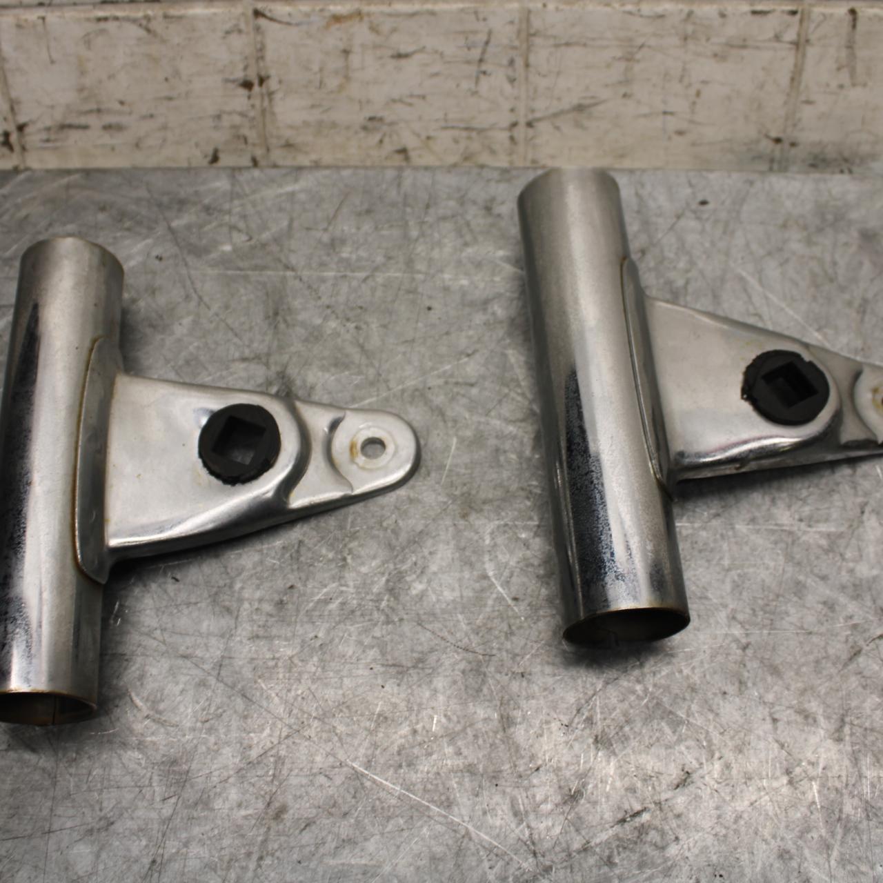 1982 Suzuki GS450L SINGLE HEADLIGHT HEAD LAMP LIGHT BRACKETS BB52