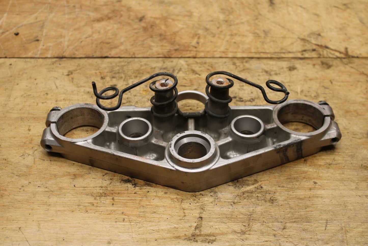 02-03 SUZUKI VSTROM 1000 FORKS UPPER TRIPLE TREE CLAMP BB331