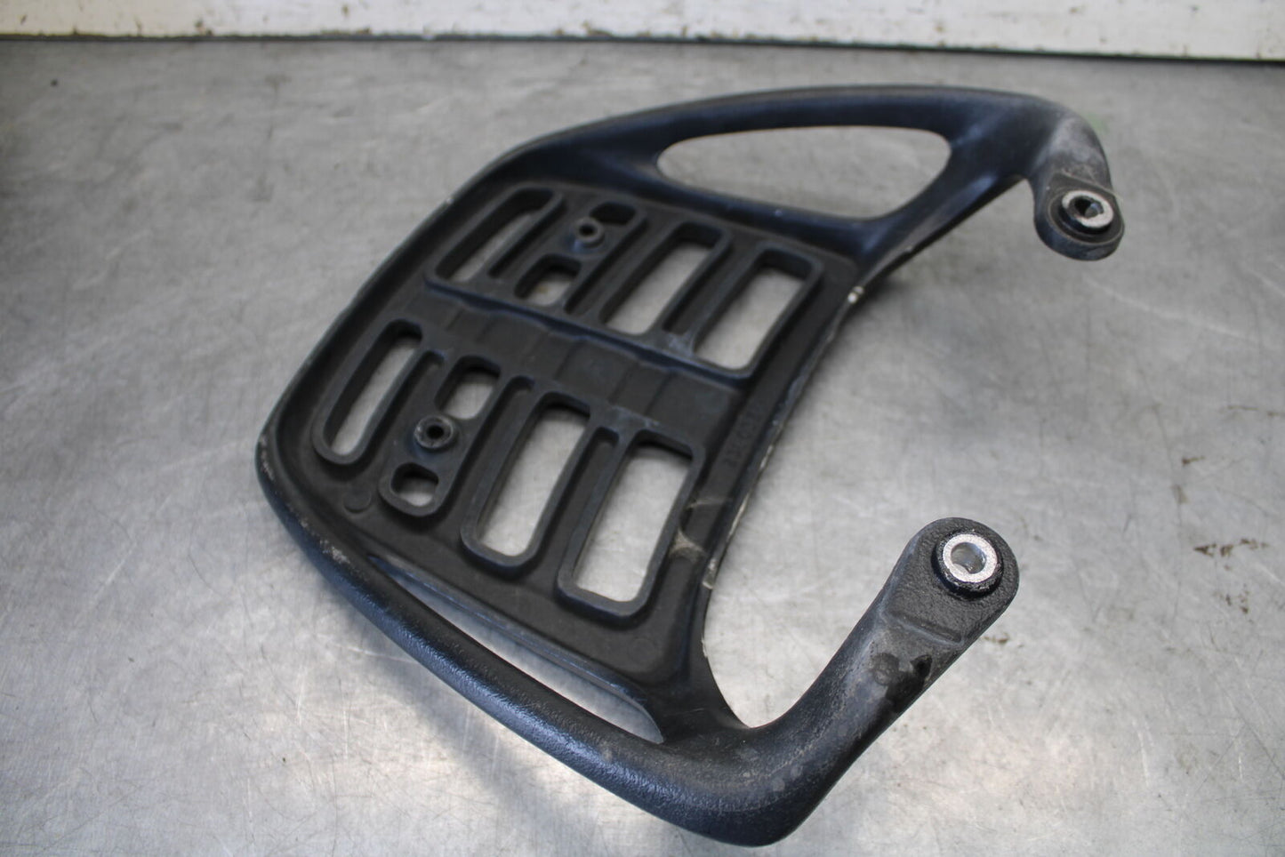01-06 TRIUMPH TIGER 955I REAR RACK BB693