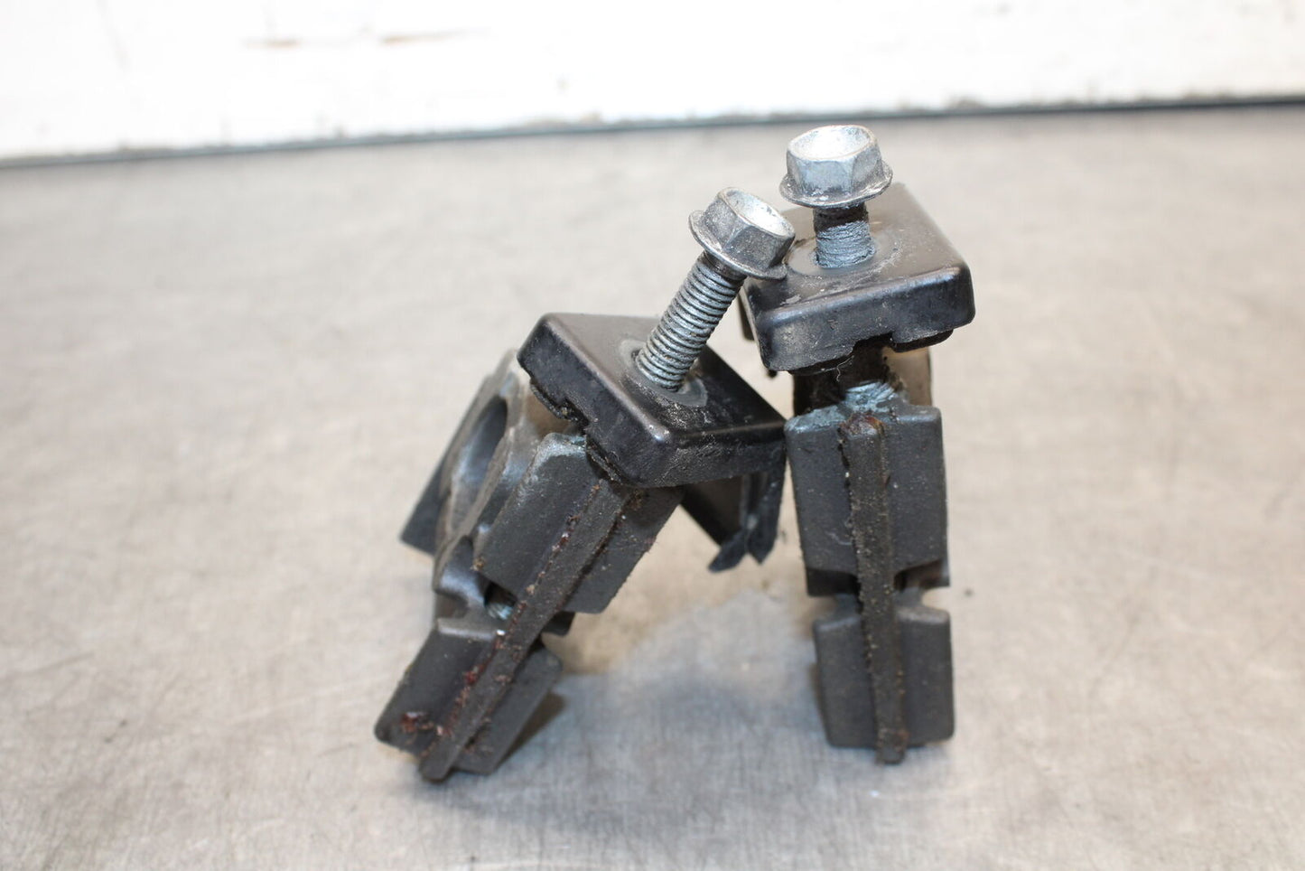 06-07 DUCATI MONSTER 695 SWINGARM CHAIN TENSIONER ADJUSTMENT BRACKETS BB674