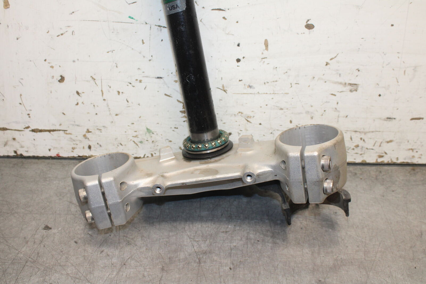 13-16 KTM 390 DUKE FRONT FORKS CLAMP LOWER TRIPLE TREE STEM BB748