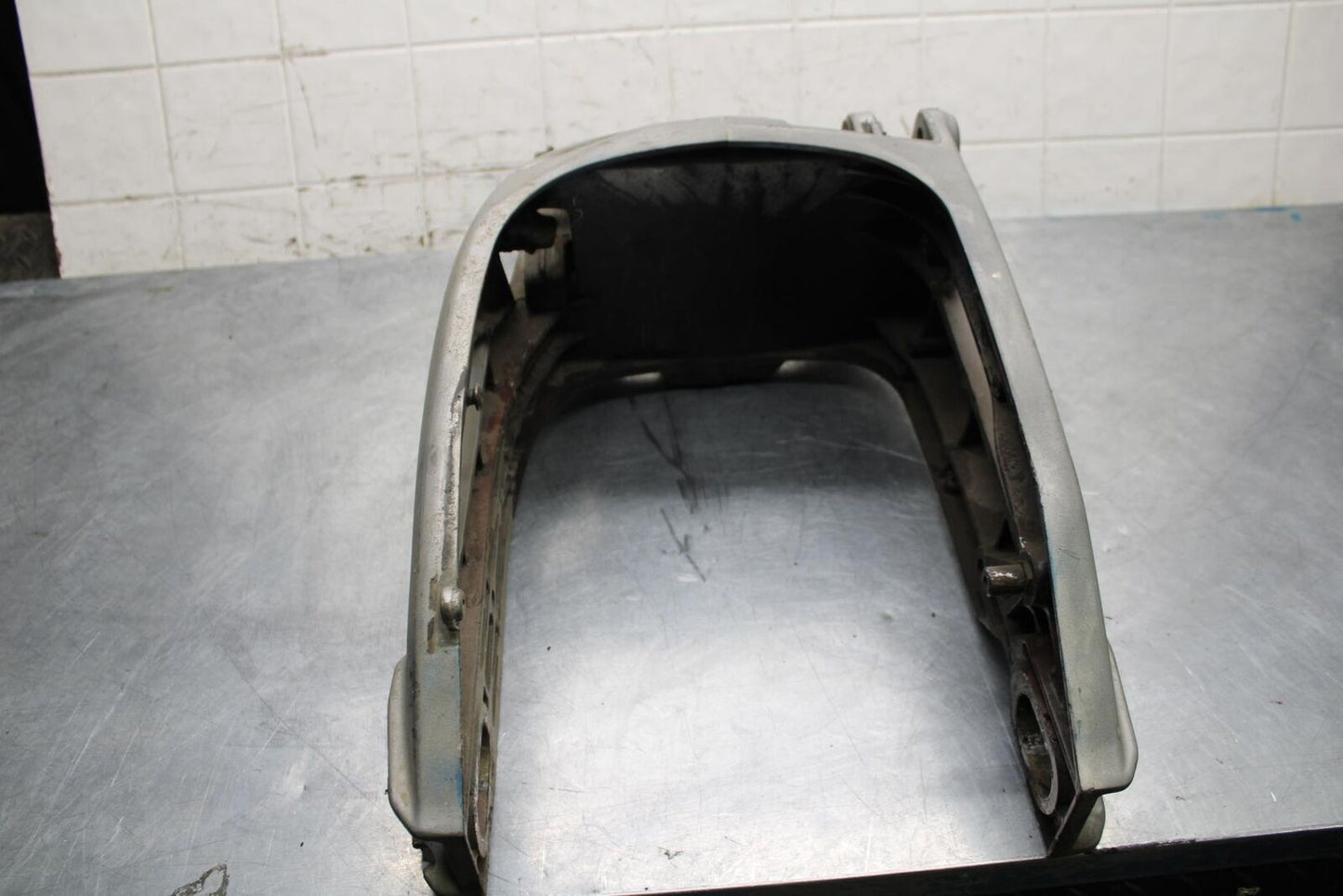 2008 Aprilia Shiver 750 SL750 REAR SWINGARM BACK SUSPENSION SWING ARM BB551