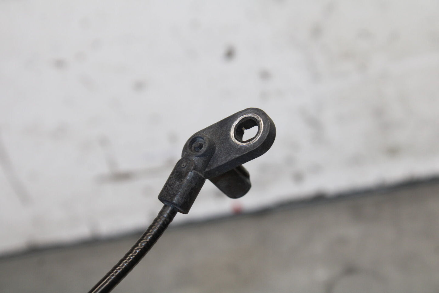 19-22 KAWASAKI Z400 FRONT ABS BRAKE SENSOR BB708