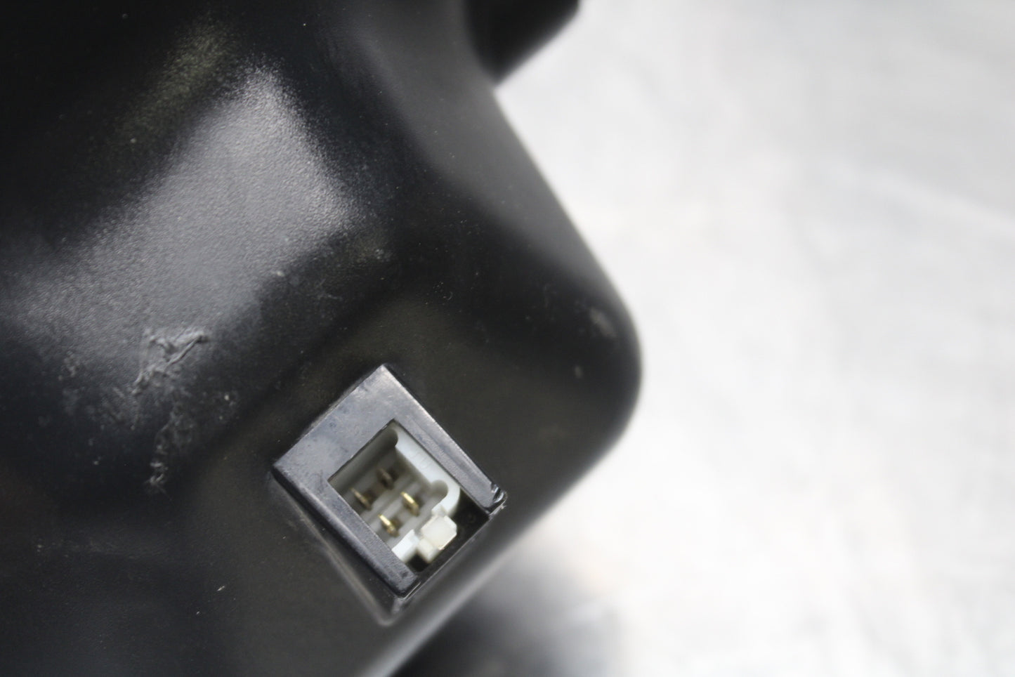 08 MOTO GUZZI BREVA 750 FRONT HEADLIGHT HEAD LIGHT LAMP BB154