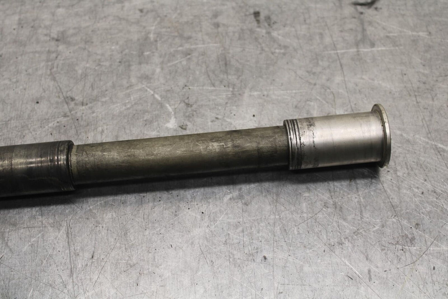 2003 Suzuki SV1000S FRONT WHEEL RIM AXLE PIVOT BOLT 54711-35F10 BB85