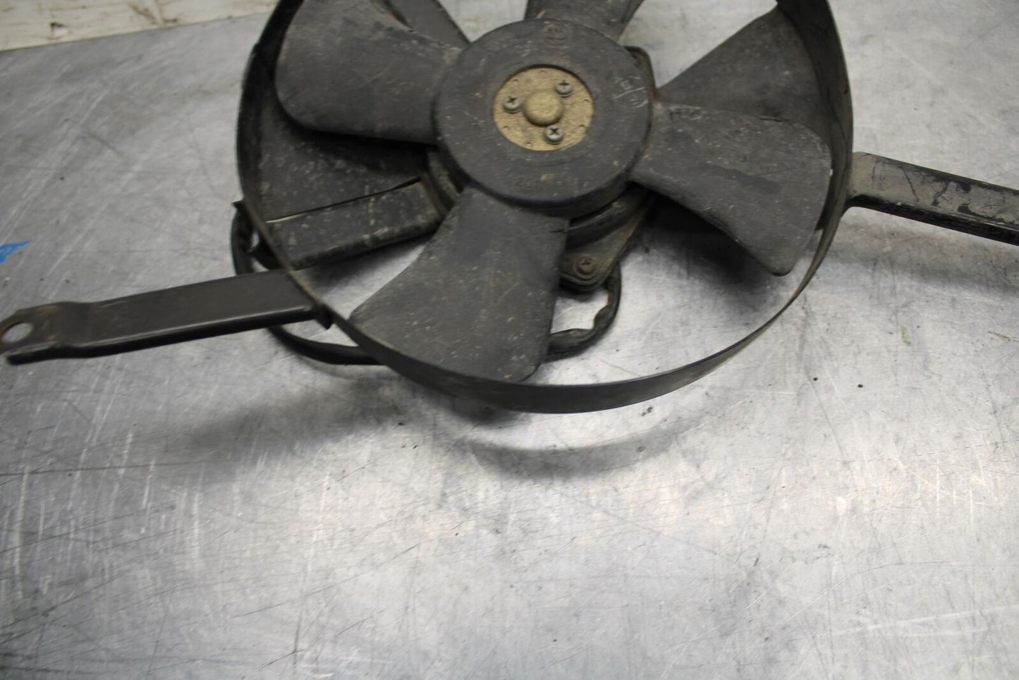 1994 Suzuki GSXR750W ENGINE RADIATOR COOLING FAN 17800-17E02 BB17