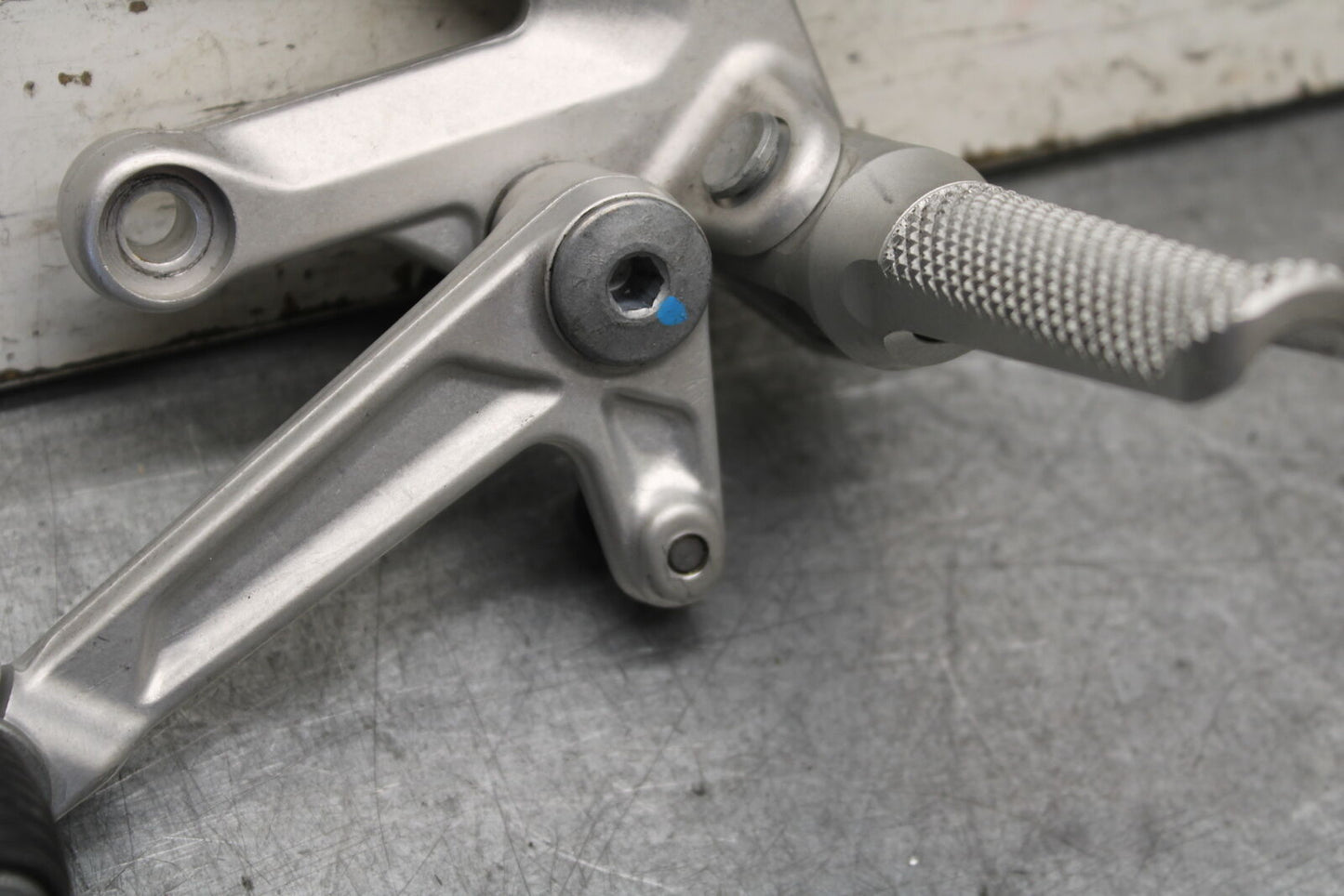 21-24 APRILIA RSV4 LEFT REARSET REAR SET FOOT PEG W SHIFTER BB668