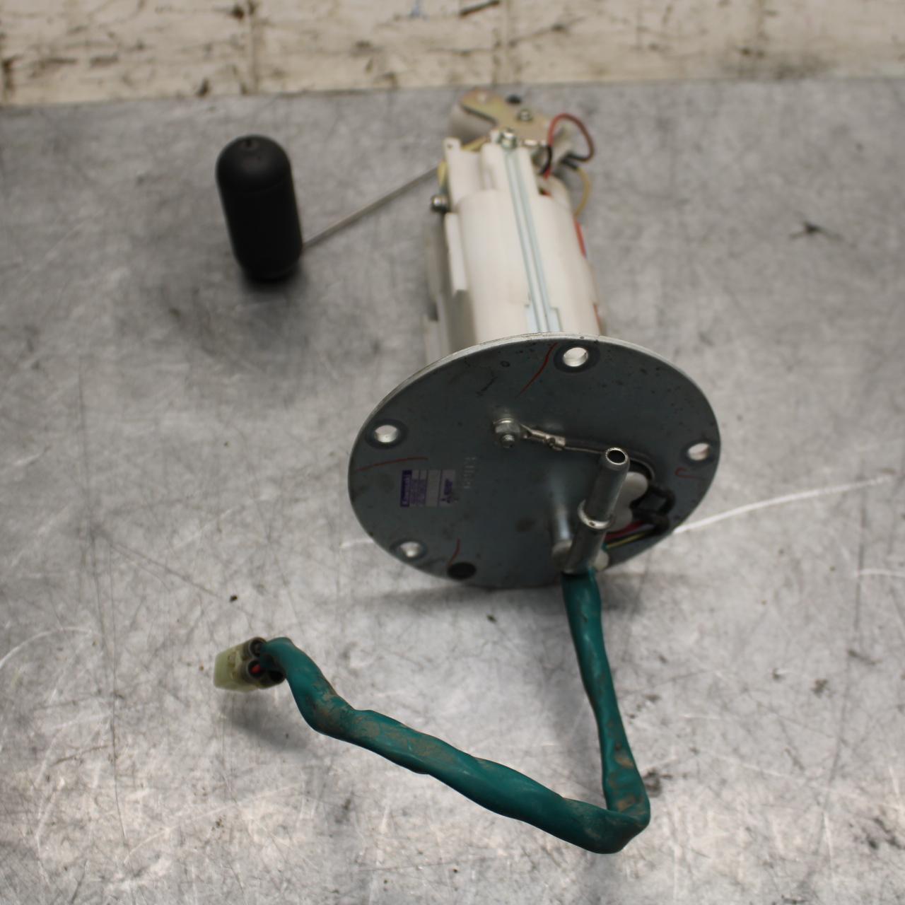 17 KAWASAKI Z900 ZR900 FUEL PUMP GAS PETROL SENDER UNIT BB549