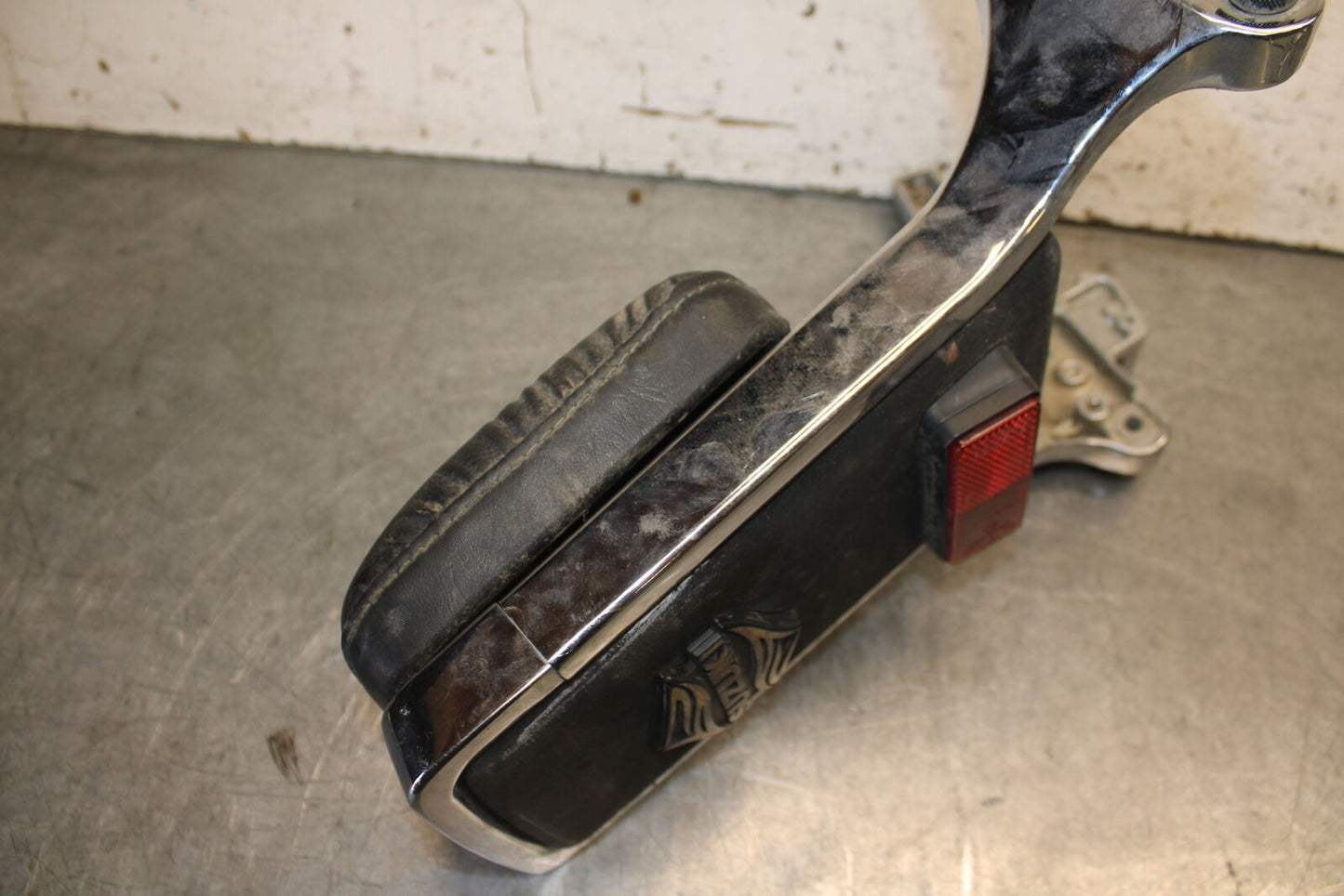 87-03 SUZUKI INTRUDER 1400 VS1400GLP BACK REST SISSY BAR BB702