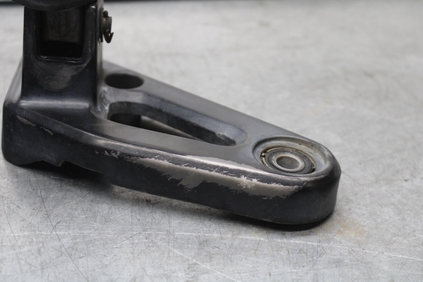 85-86 SUZUKI MADURA 1200 REAR PASSENGER FOOT STEP PEG BB691