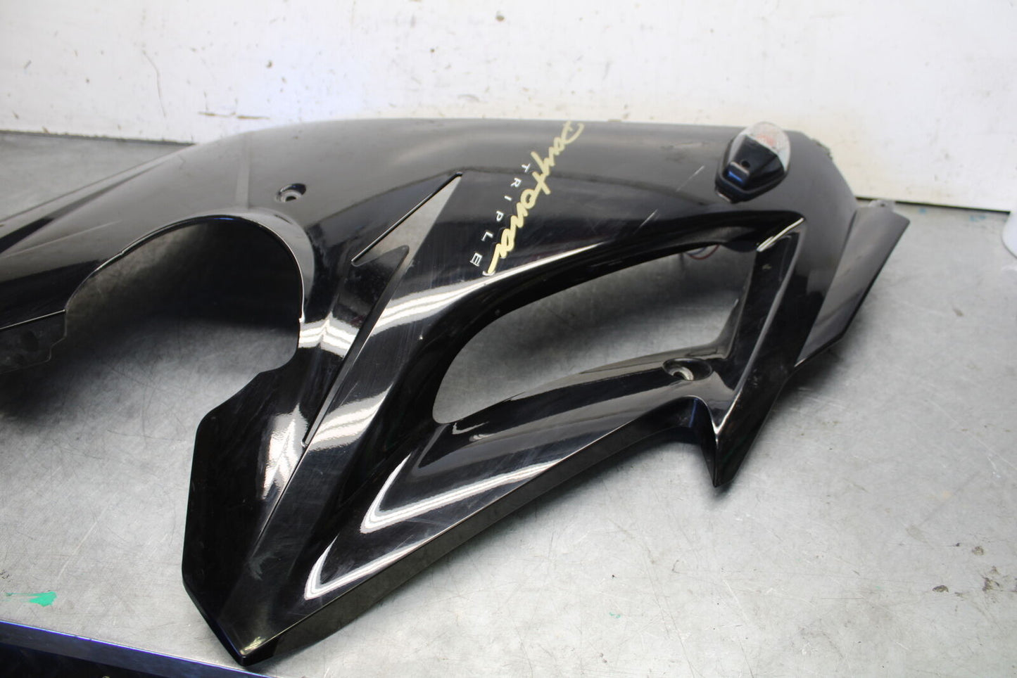 07-08 TRIUMPH DAYTONA 675 LEFT LOWER MID UPPER SIDE FAIRING COWL BB685