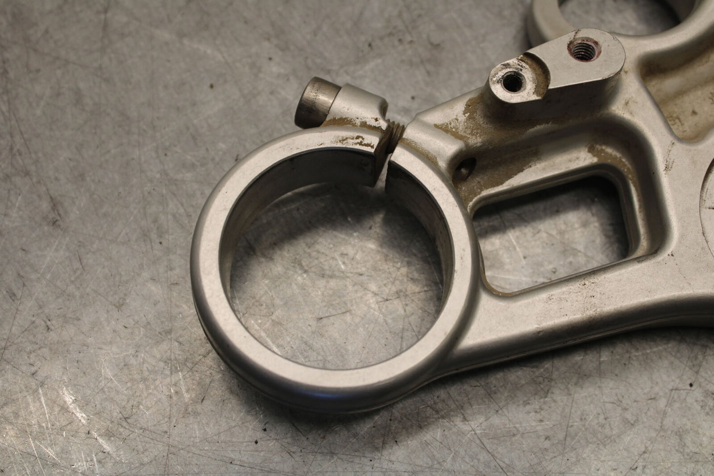 09-11 TRIUMPH DAYTONA 675 FORKS UPPER TRIPLE TREE CLAMP BB652