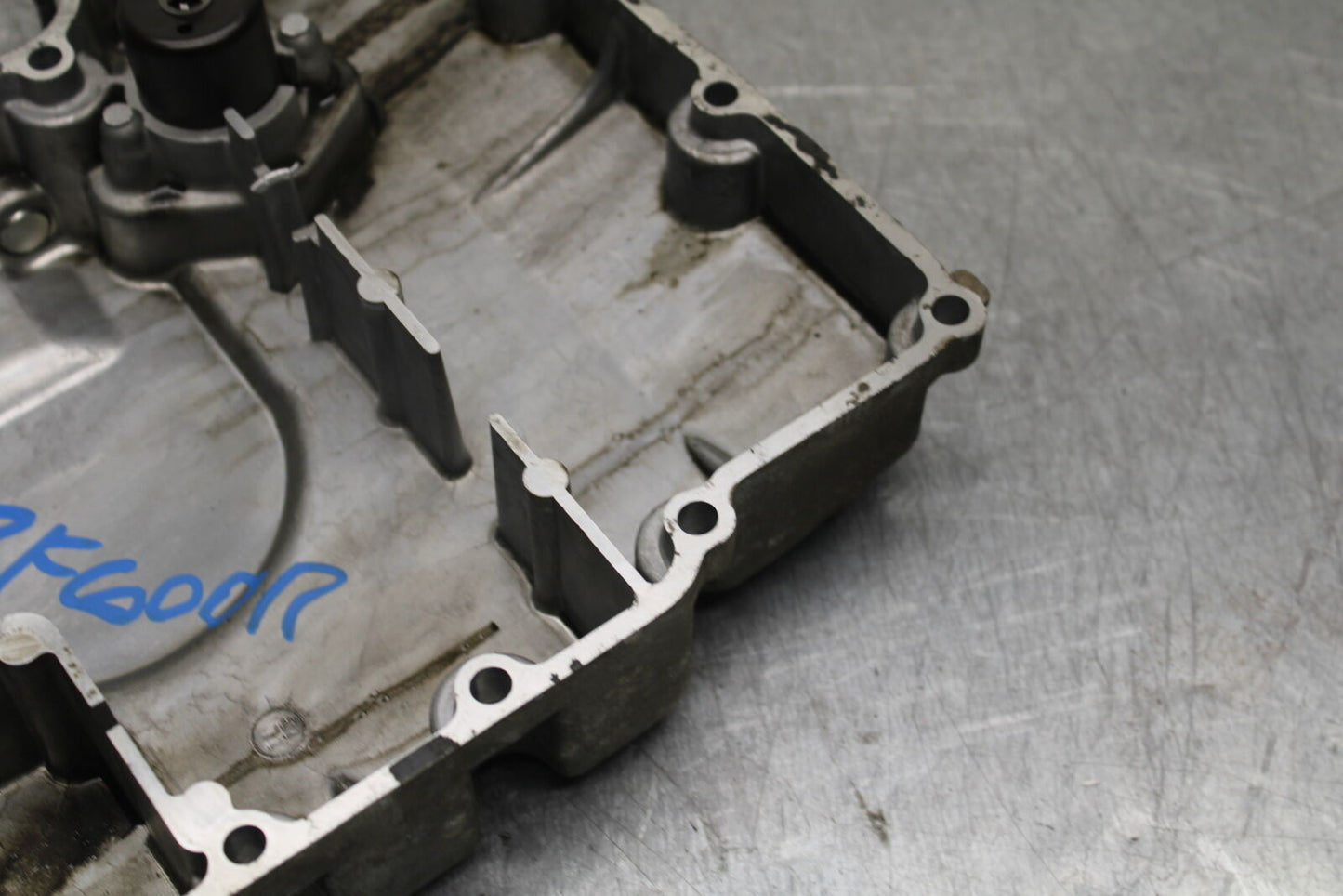96-07 YAMAHA YZF600R ENGINE MOTOR BOTTOM OIL PAN COVER BB746