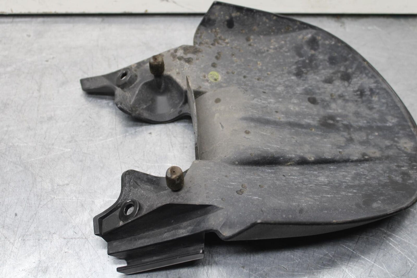20-23 APRILIA RS660 REAR BACK WHEEL TIRE HUGGER FENDER BB611
