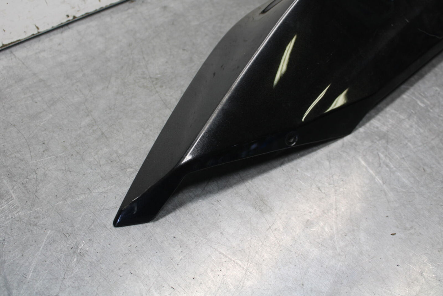 18-23 KAWASAKI NINJA 400 RIGHT REAR BACK TAIL FAIRING COWL SHROUD BB679
