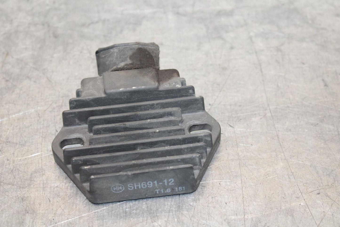 97-03 HONDA SHADOW ACE 750 RECTIFIER VOLTAGE REGULATOR 31600-KFG-861 BB618