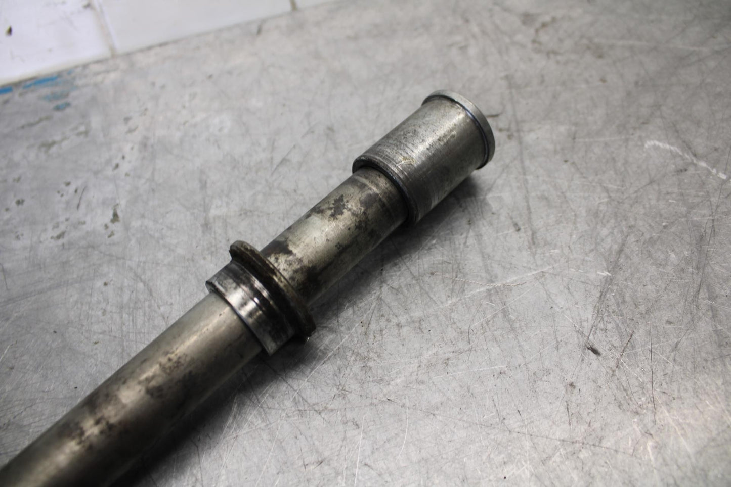 96-03 KAWASAKI NINJA ZX7R FRONT WHEEL RIM AXLE PIVOT BOLT BB438