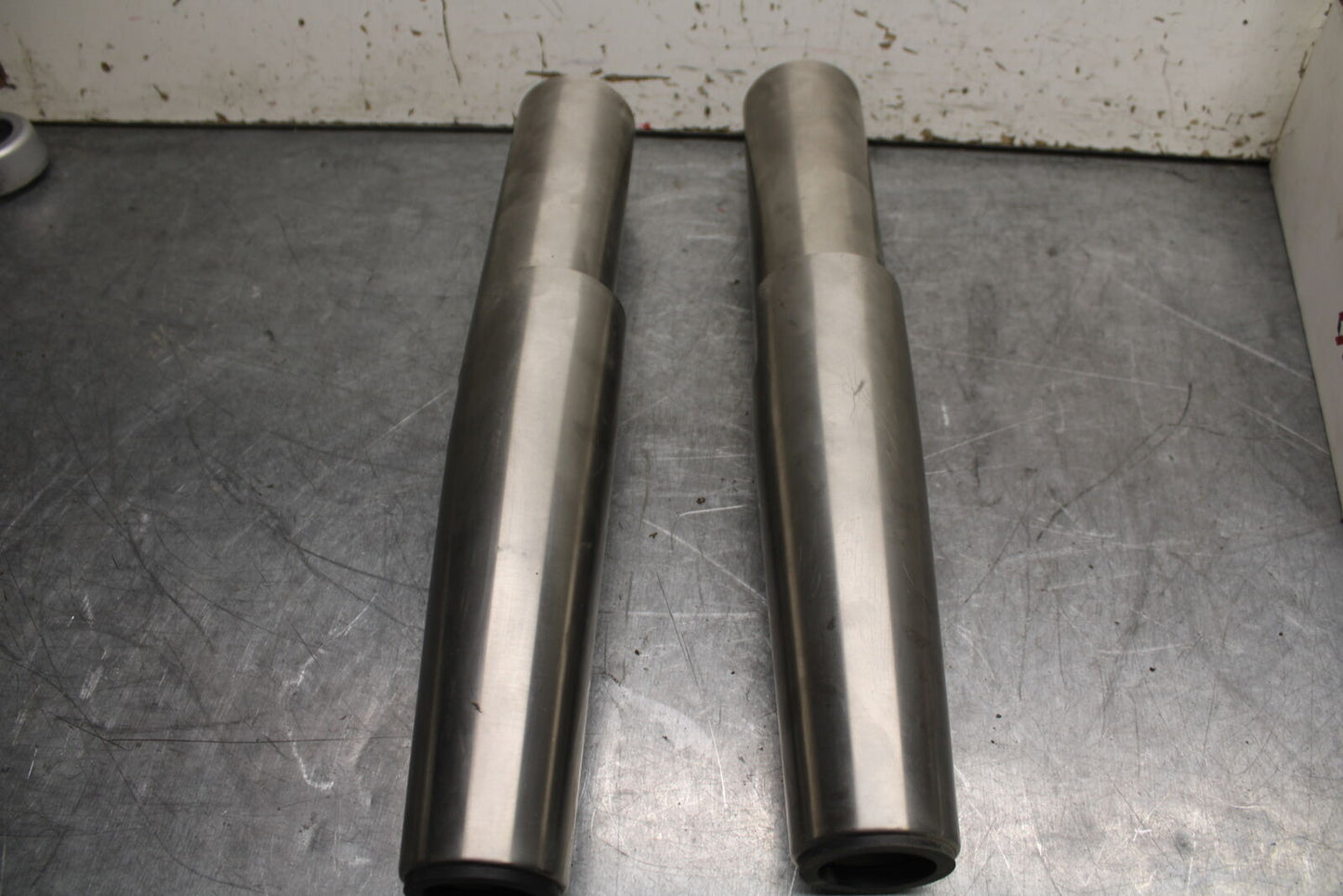 14-16 TRIUMPH AMERICA LT FRONT FORK COVER GUARD SHIELD COWL SET BB720