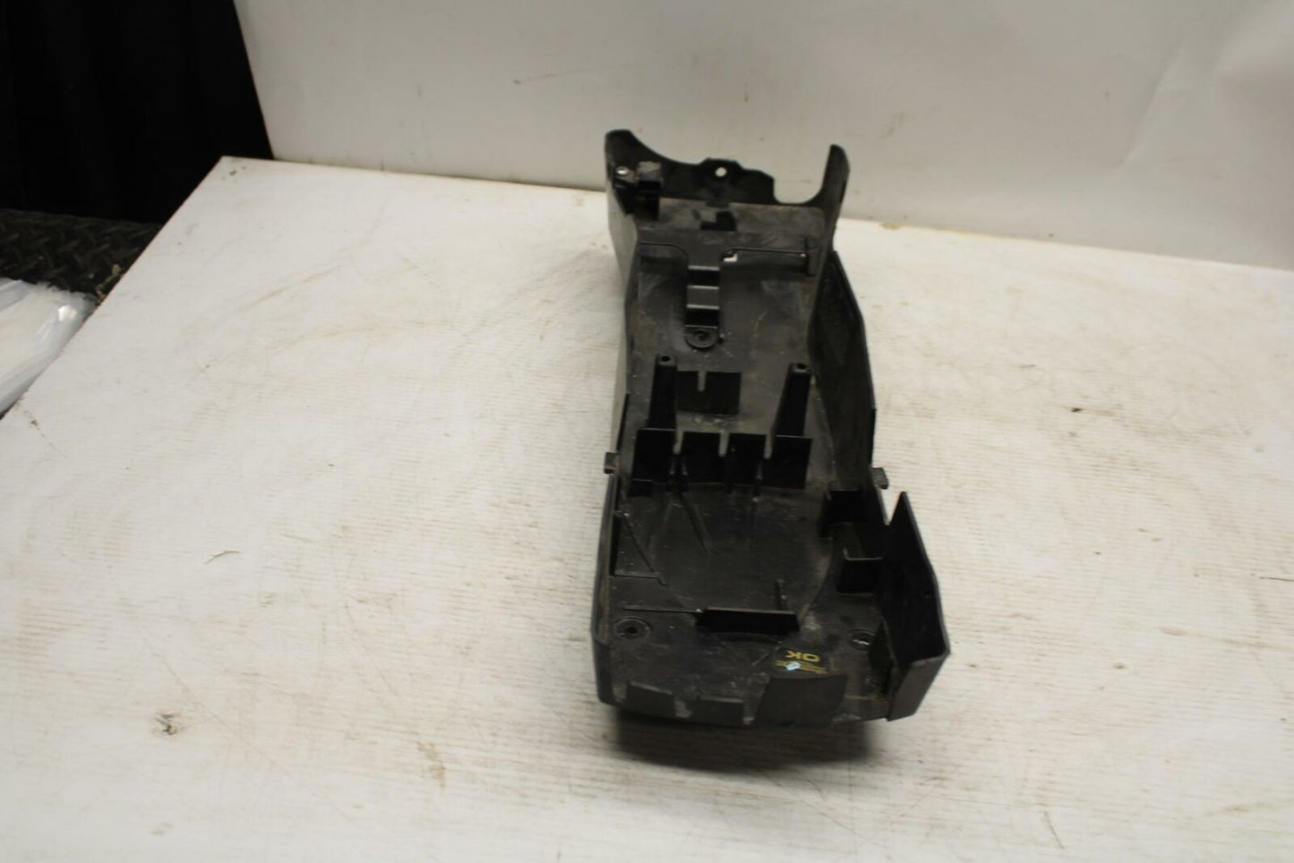 08-11 TRIUMPH SPEED TRIPLE REAR BACK TAIL UNDERTAIL BATTERY TRAY PLASTIC BB366