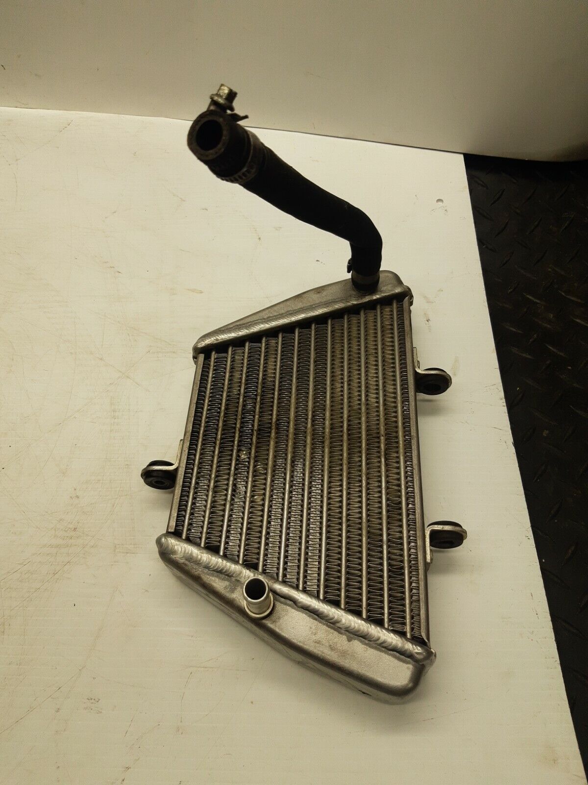 10-11 APRILIA RSV4 R ENGINE MOTOR OIL COOLER BB202