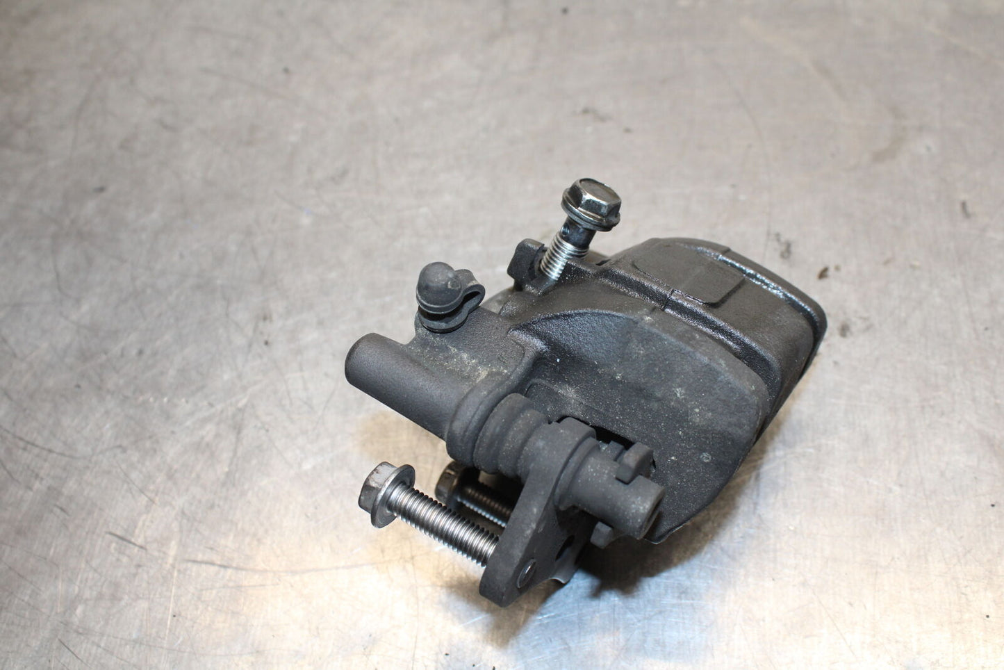 19-22 KAWASAKI Z400 RIGHT FRONT BRAKE CALIPER BB738