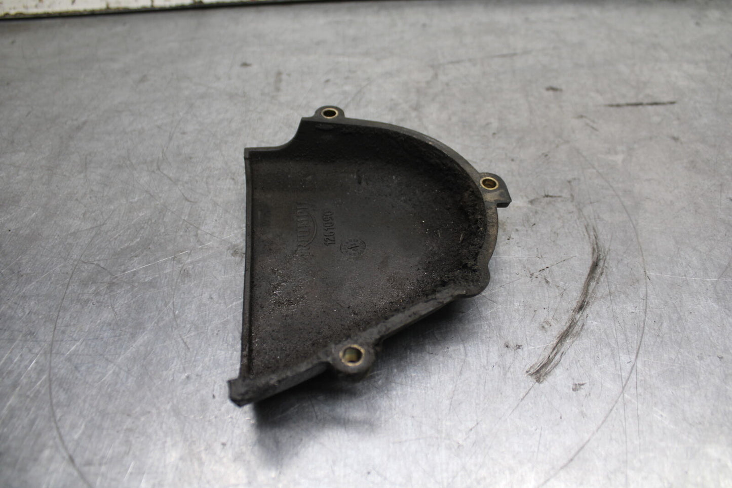 03-04 TRIUMPH DAYTONA 600 ENGINE SPROCKET COVER BB745