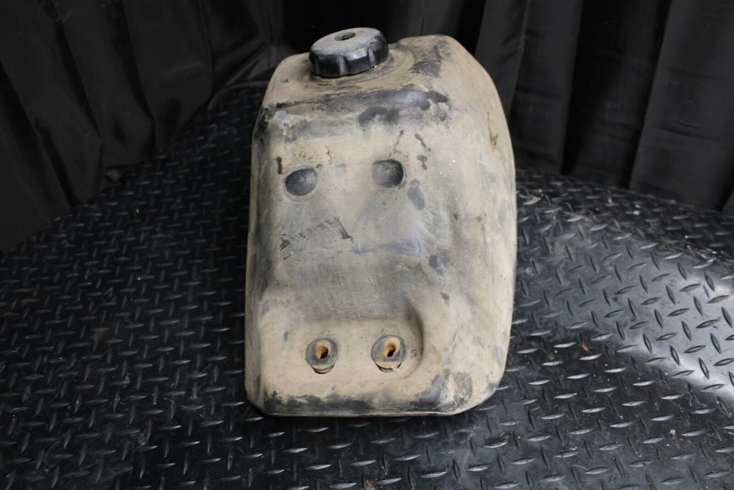 85-86 SUZUKI QUADRACER 250 GAS TANK FUEL CELL PETROL RESERVOIR BB210