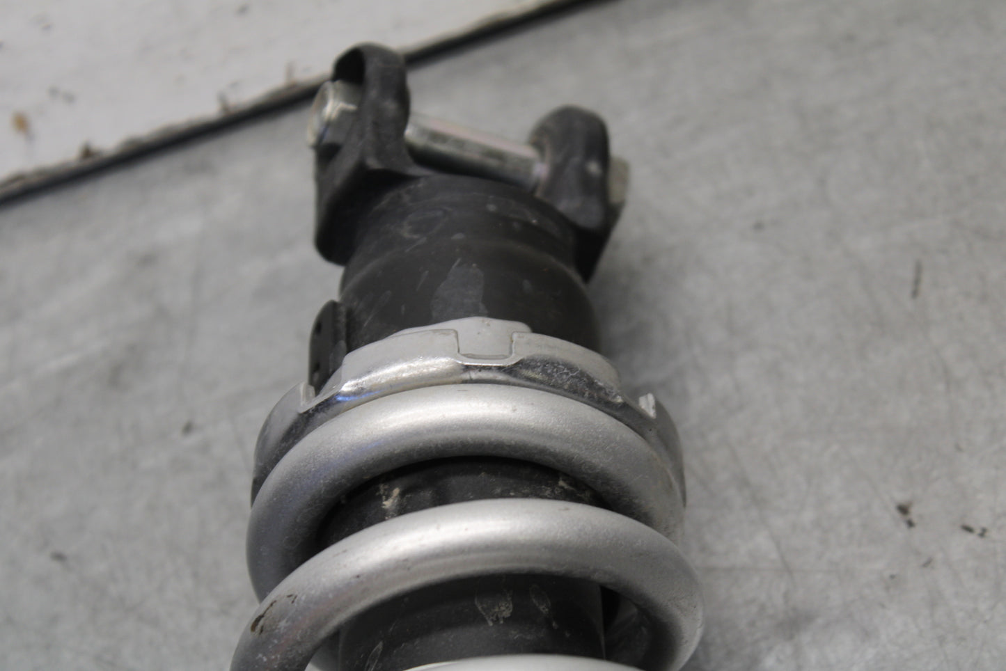 16-21 YAMAHA XSR900 REAR BACK SHOCK ABSORBER SUSPENSION BB664