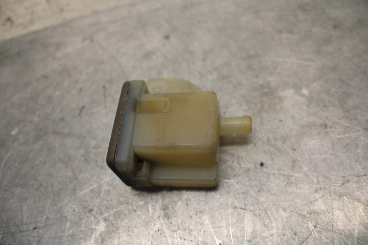 1997 Suzuki GSXR750 REAR BRAKE MASTER FLUID RESERVOIR TANK BOTTLE BB39
