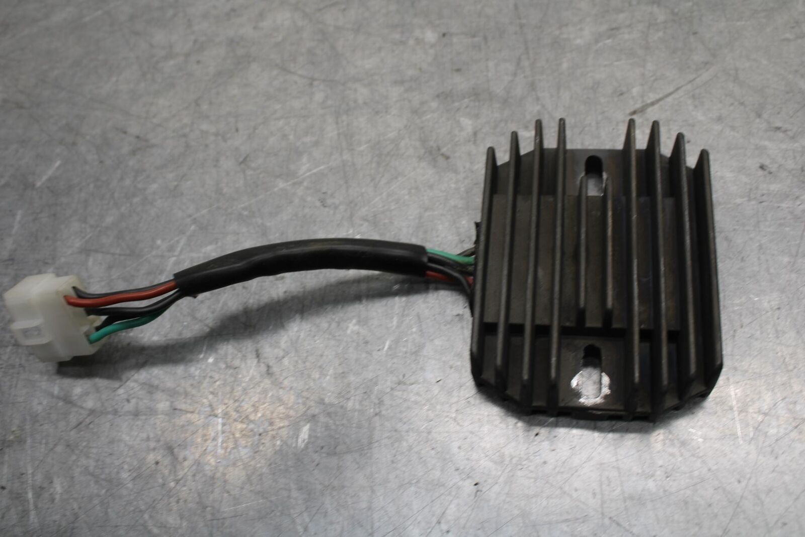 01-03 SUZUKI GSXR600 RECTIFIER VOLTAGE REGULATOR 32800-33E21 32800-47H00 BB633
