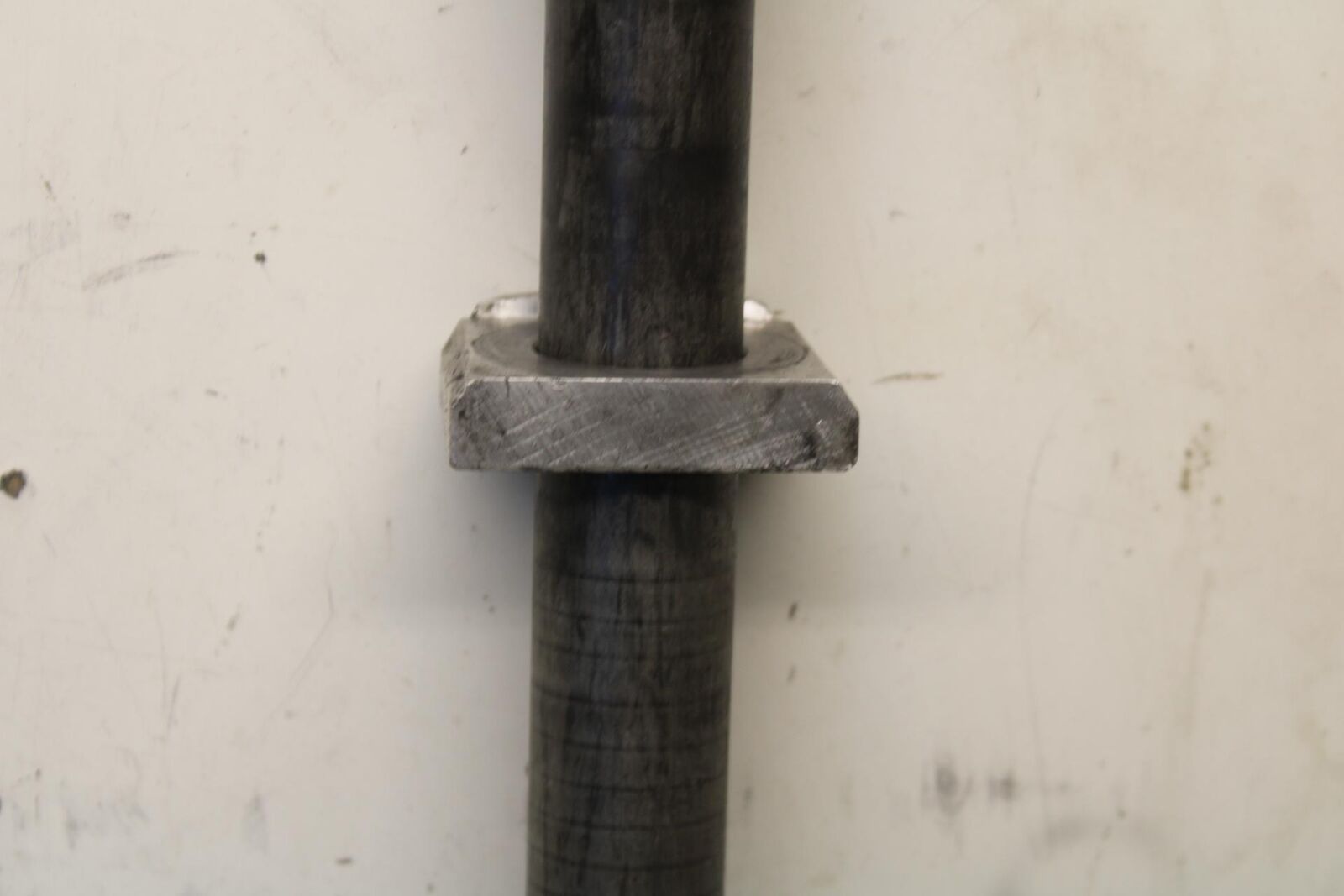 01-03 SUZUKI GSXR600 REAR AXLE BACK WHEEL RIM PIVOT BOLT AXEL 64711-33E10 BB639