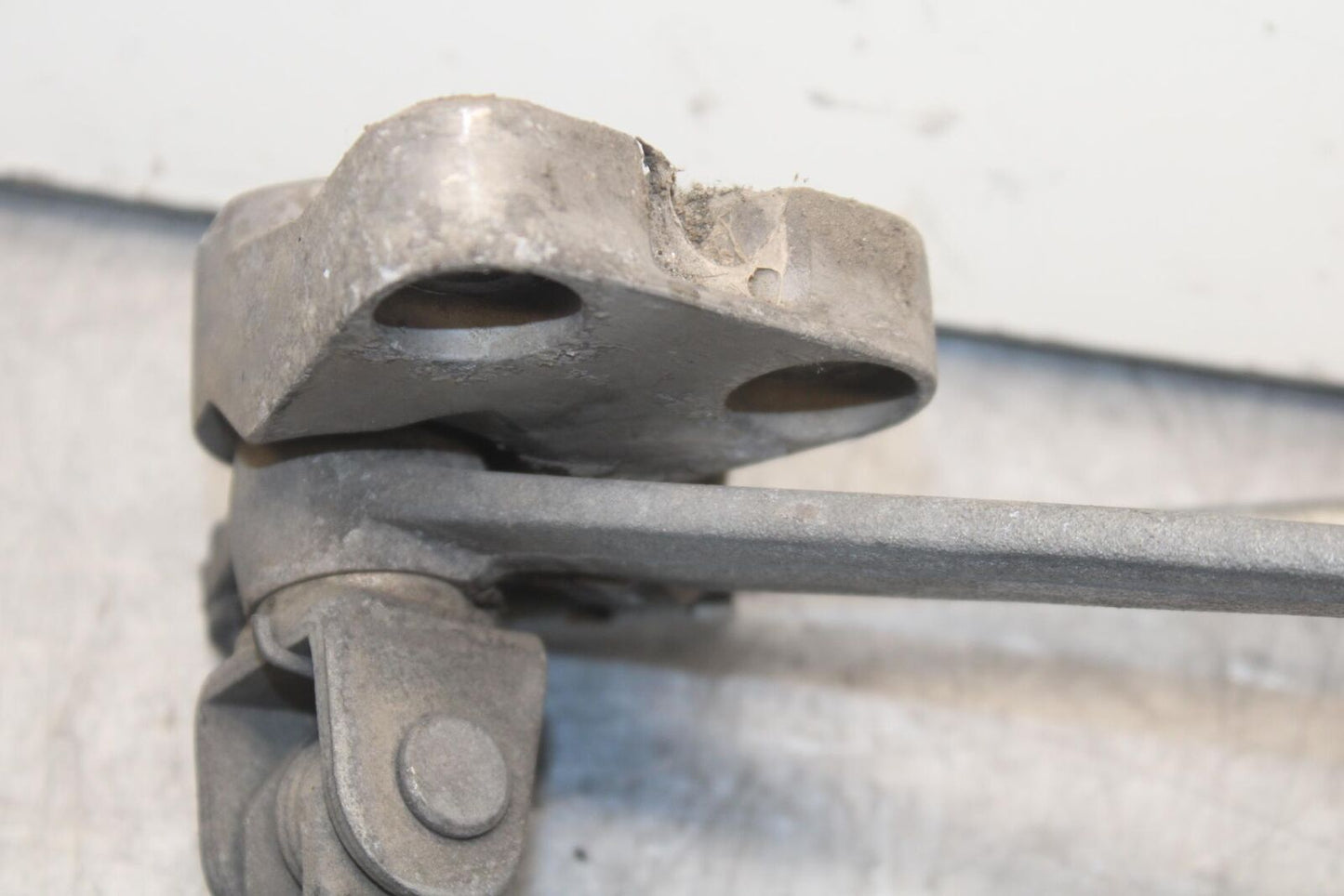 1988 Yamaha FZ600 RIGHT REARSET REAR SET DRIVER FOOT PEG REST STOP BB601