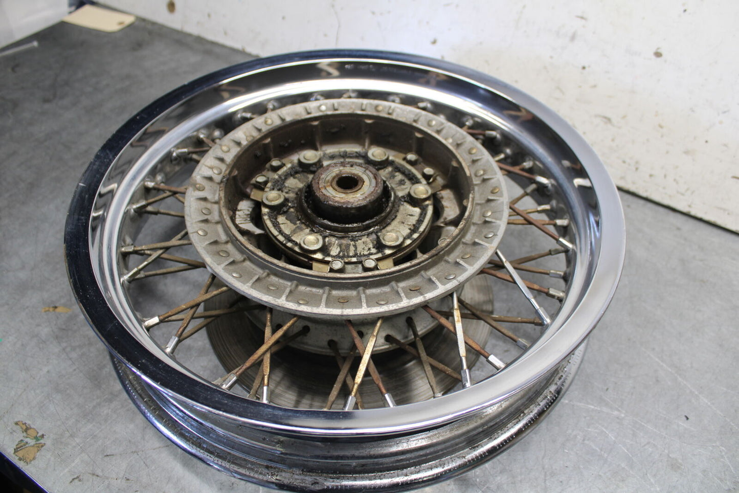 85-86 SUZUKI MADURA 1200 REAR WHEEL REAR RIM BB691