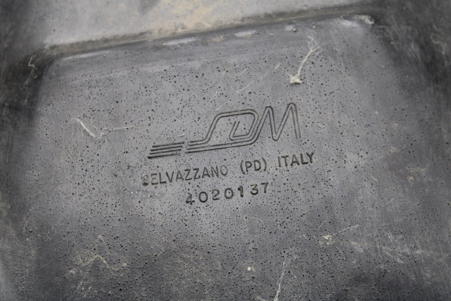 01-06 TRIUMPH TIGER 955I FRONT DRIVERS SEAT PAD SADDLE PILLION BB693