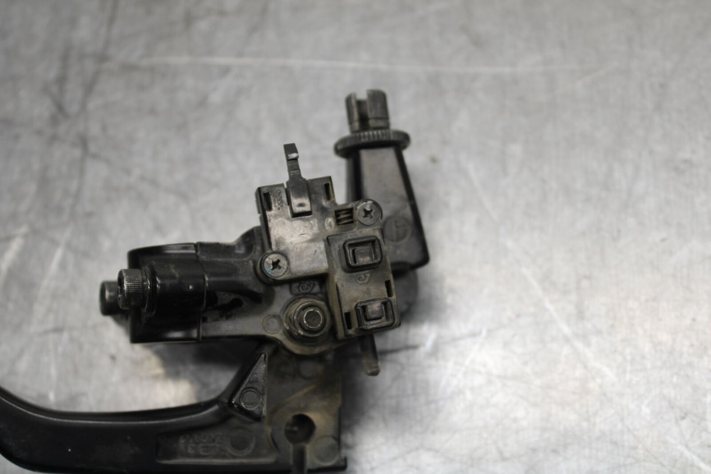 19-22 KAWASAKI Z400 CLUTCH PERCH MOUNT WITH LEVER BB708
