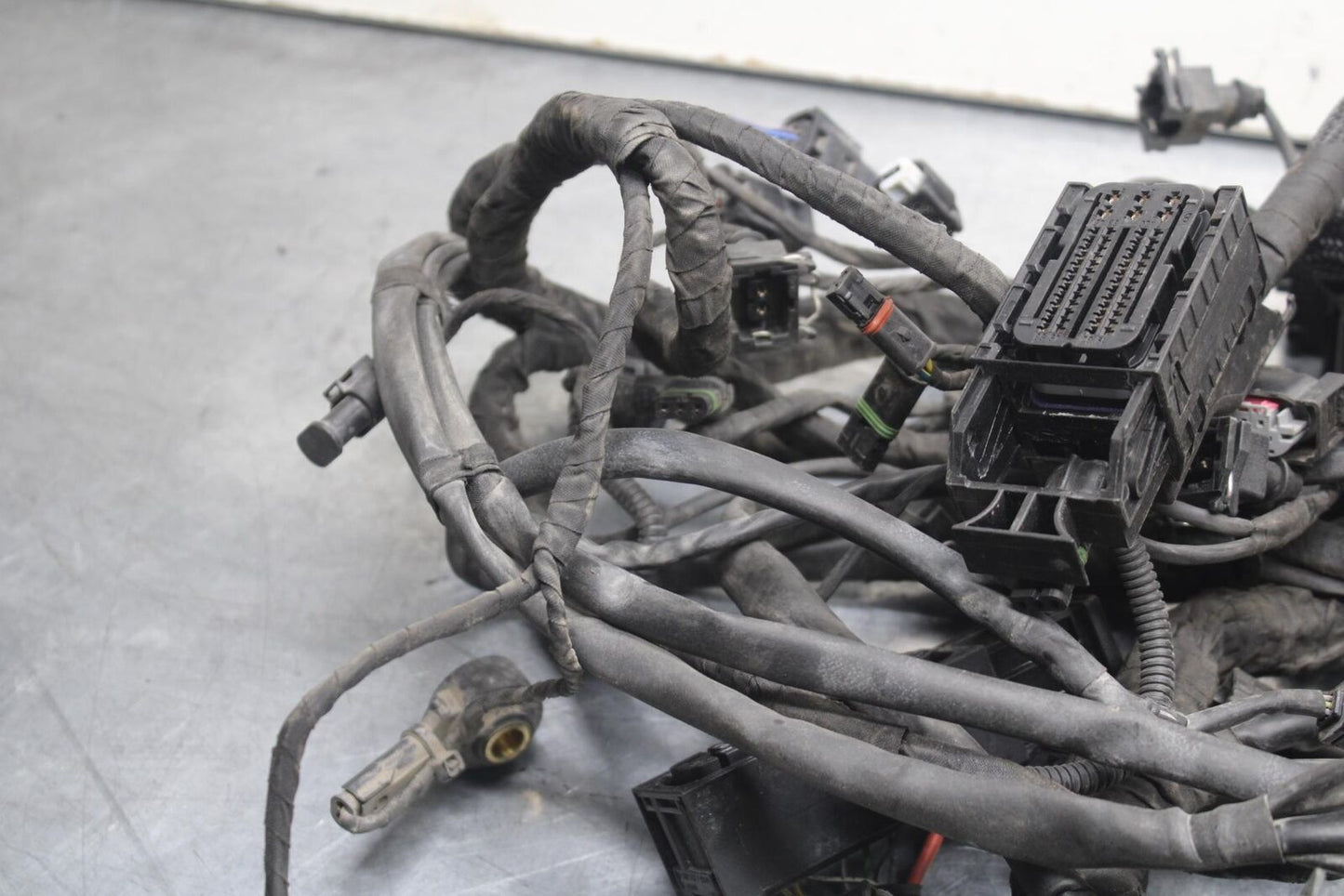 2016 BMW S1000R ABS MAIN ENGINE WIRING HARNESS MOTOR WIRE 61 11 8 556 086 BB604