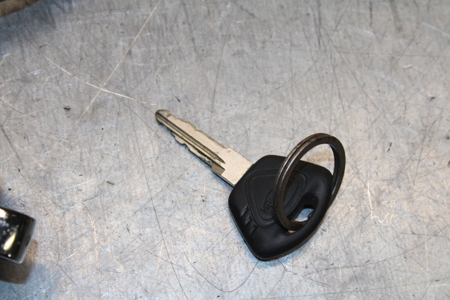 14-16 TRIUMPH AMERICA LT IGNITION LOCK W KEY BB720