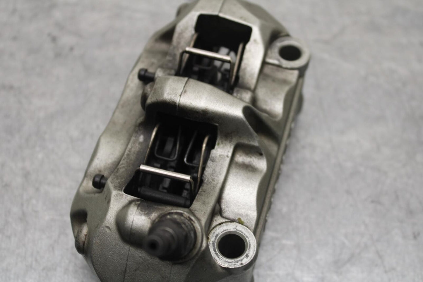 08-11 TRIUMPH SPEED TRIPLE BREMBO FRONT BRAKE CALIPER SET PAIR CALIPERS BB102