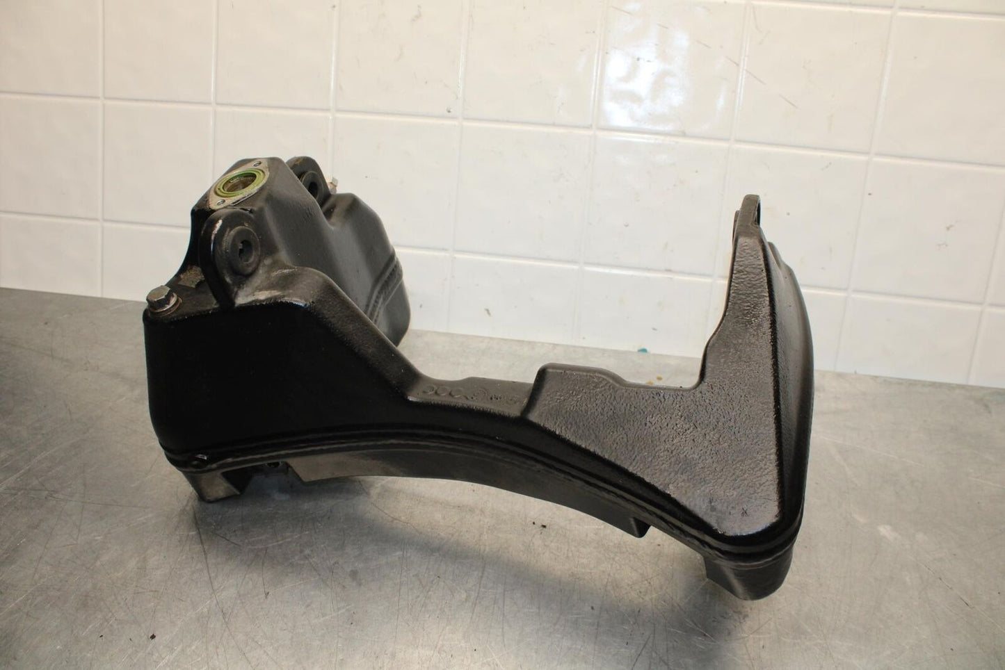 07-11 KTM 990 SUPER DUKE OIL TANK ENGINE RESEVOIR BB578