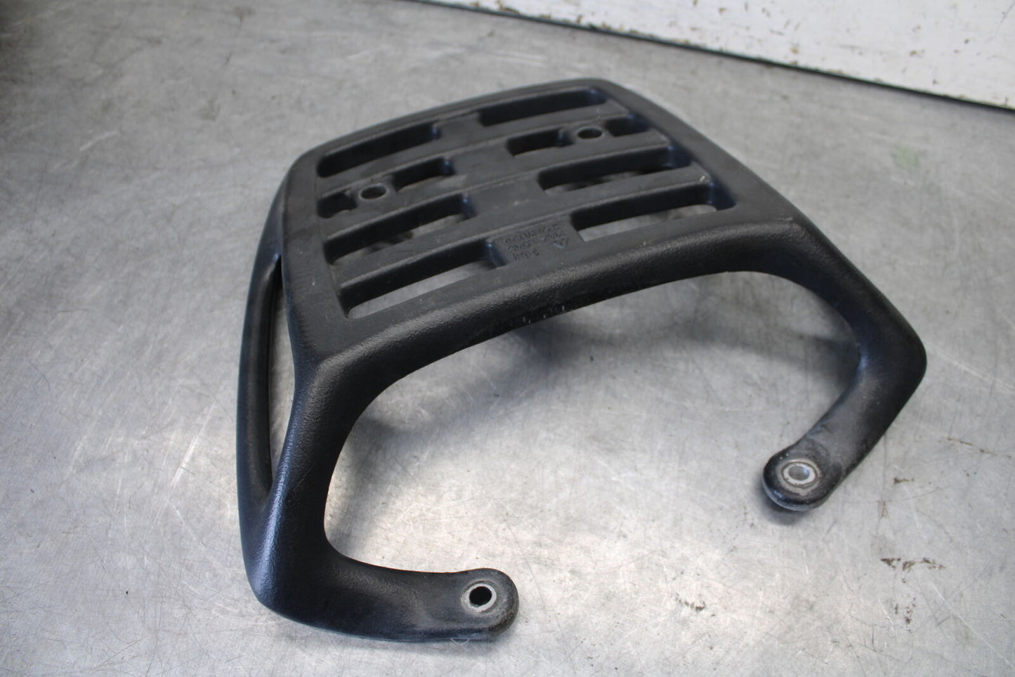 01-06 TRIUMPH TIGER 955I REAR RACK BB693