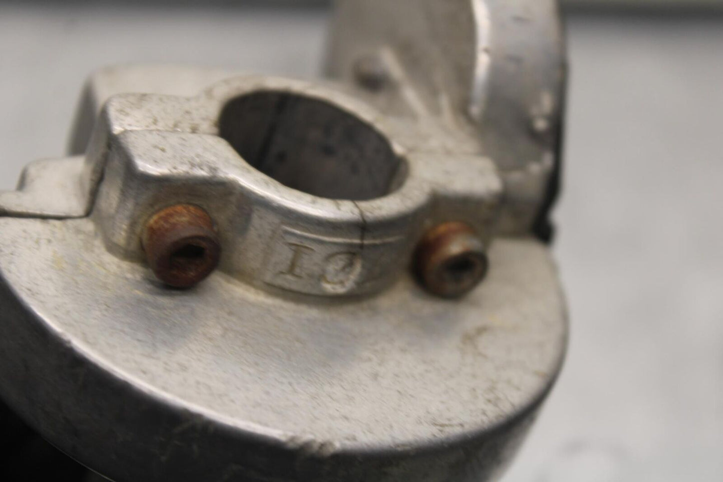 2005 Yamaha Banshee 350 YFZ350 RIGHT THROTTLE GRIP BB79
