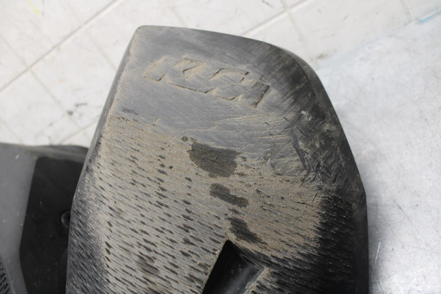 22 KTM 890 ADVENTURE ENGINE TANK COWL GUARD 3000023 BB514